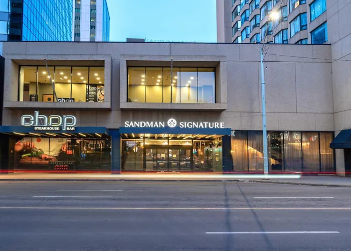 Pet Friendly hotel: Sandman Signature Edmonton Downtown Hotel
