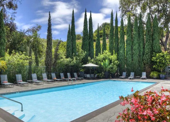 Hotel with view: Days Inn By Wyndham San Diego Hotel Circle