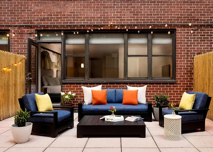 Romantic hotel: The Gardens Sonesta Es Suites New York