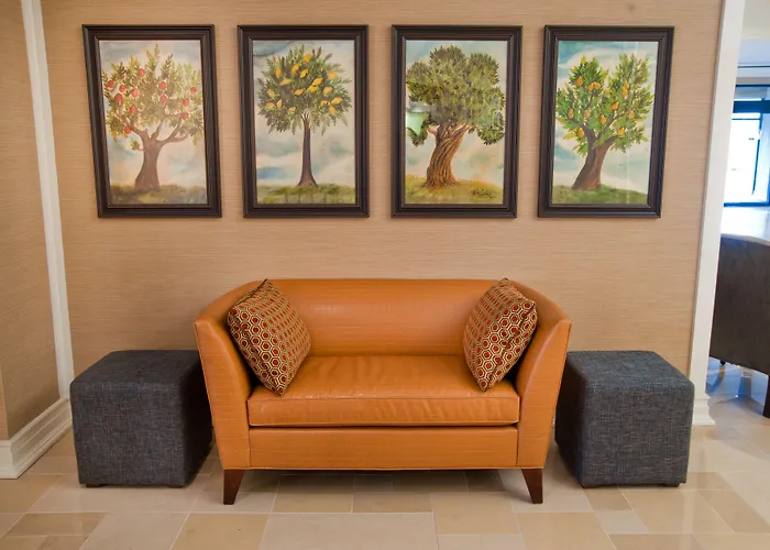 Sheraton Westport Lakeside Chalet