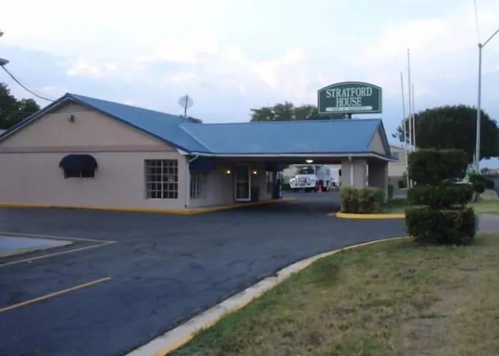 Cheap hotel: Stratford House Inn And Suites Temple