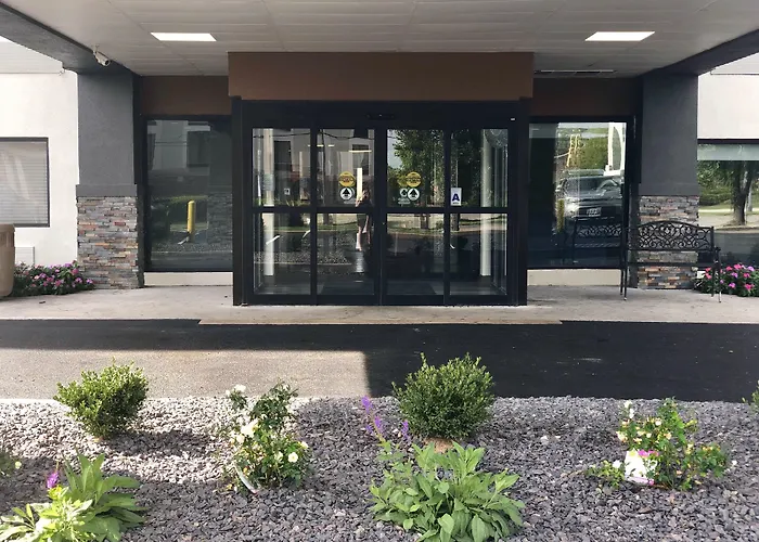 Pets Allowed Hotel La Quinta Inn By Wyndham St. Louis Hazelwood - Airport North