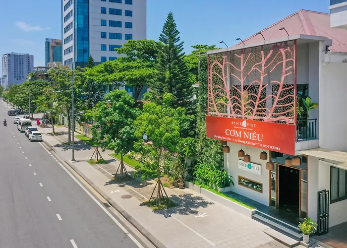 Hotels With Four Stars Emm Hue