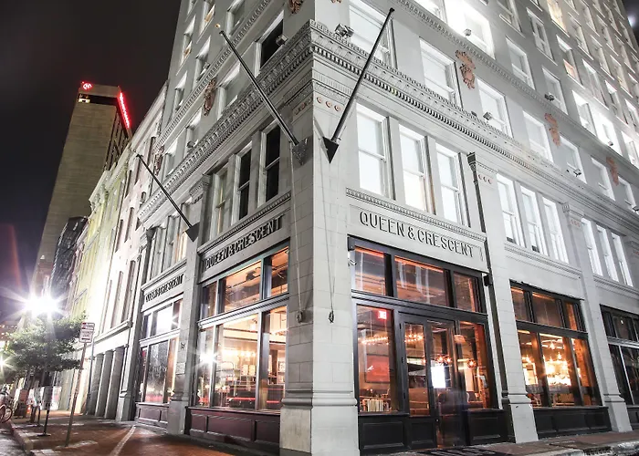 Family Hotel: Q&C Hotel And Bar New Orleans, Autograph Collection