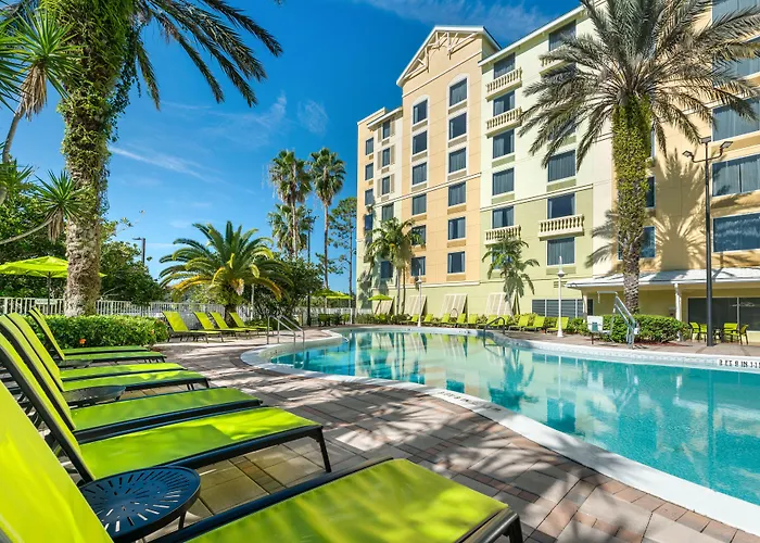 Hotel 3 estrelas: Comfort Suites Maingate East