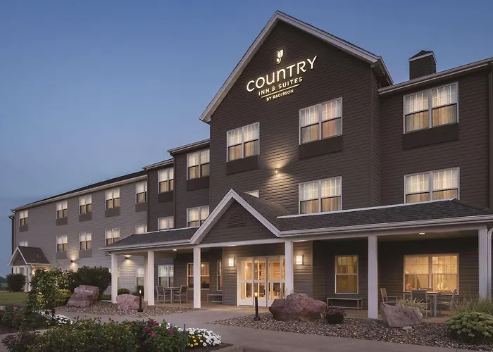 Beach Hotels Country Inn & Suites By Radisson, Pella, Ia