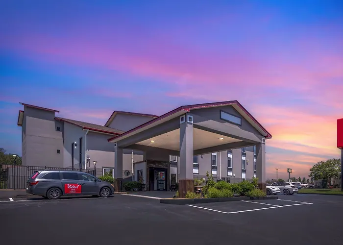 Hotel: America'S Best Value Inn & Suites-Clinton