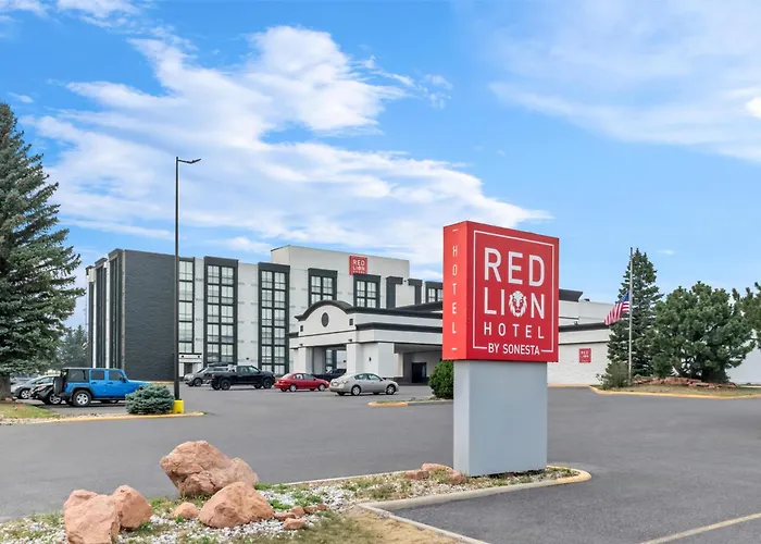 Hotel with view: Red Lion Hotel Cheyenne