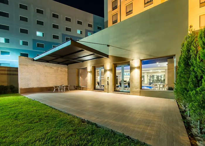Courtyard By Marriott