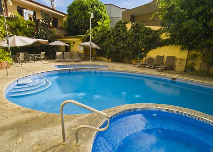 Pet Friendly hotel: Adventure Inn