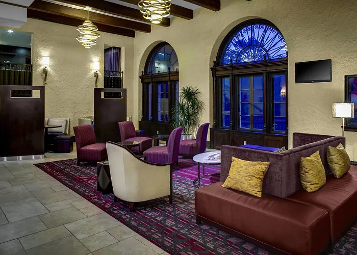 3 star hotel: Courtyard Kansas City Country Club Plaza