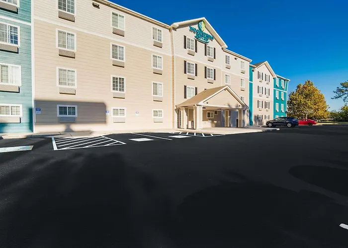 Cheap hotel: Woodspring Suites | North Charleston Airport I-526