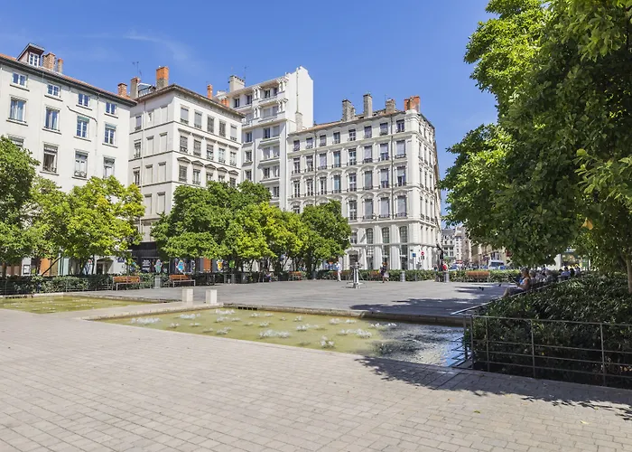 Hôtel 3 étoiles: Hôtel Des Artistes