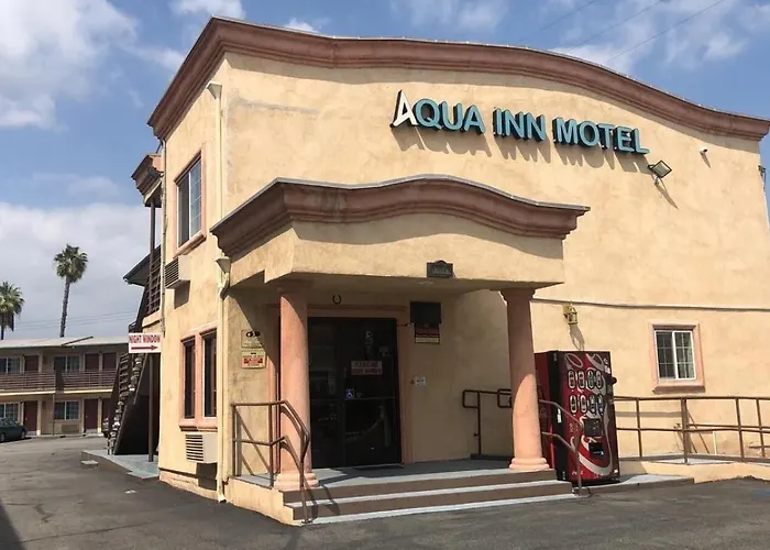 Cheap hotel: Aqua Inn Motel