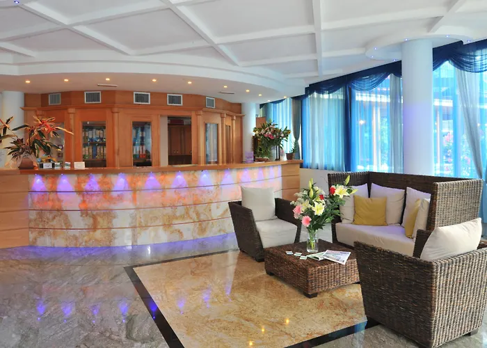 Central hotel: Hotel Alexander