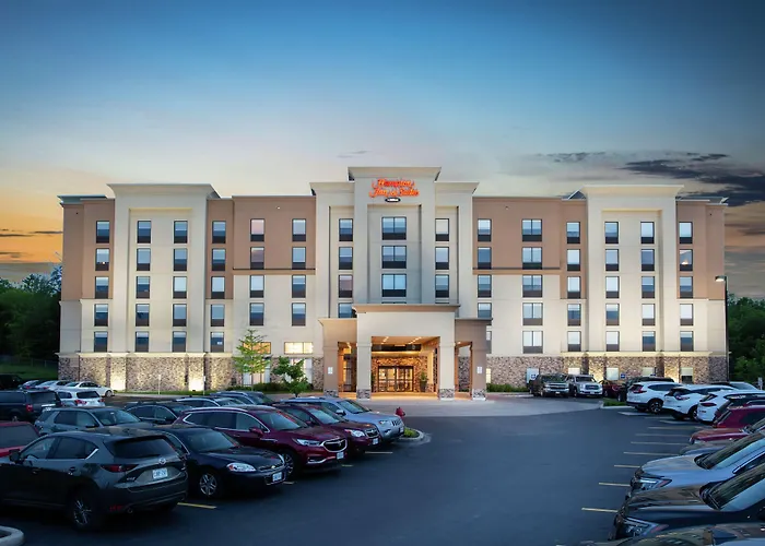 Cheap hotel: Hampton Inn & Suites By Hilton Barrie