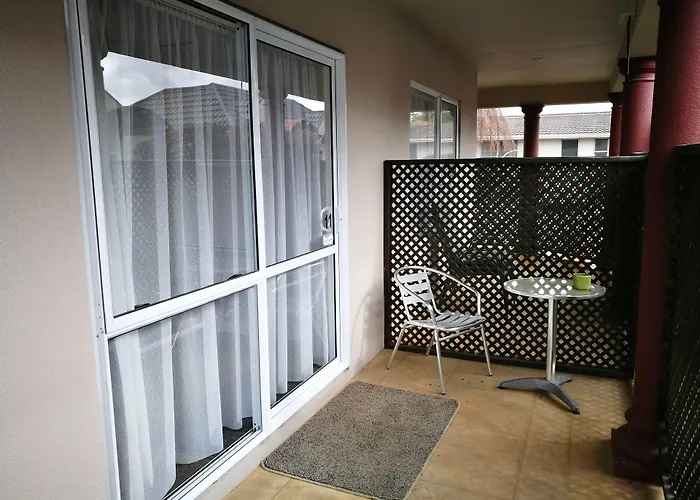 Motel: Airport Birches Motel