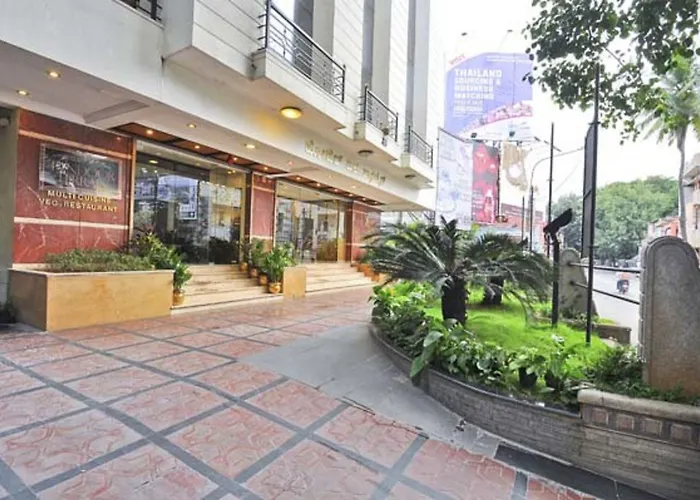 U By Z Hotels, Richmond Circle