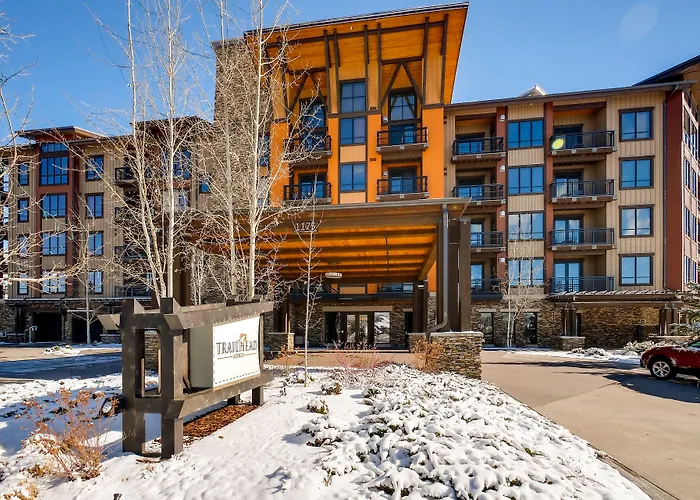 Trailhead Lodge