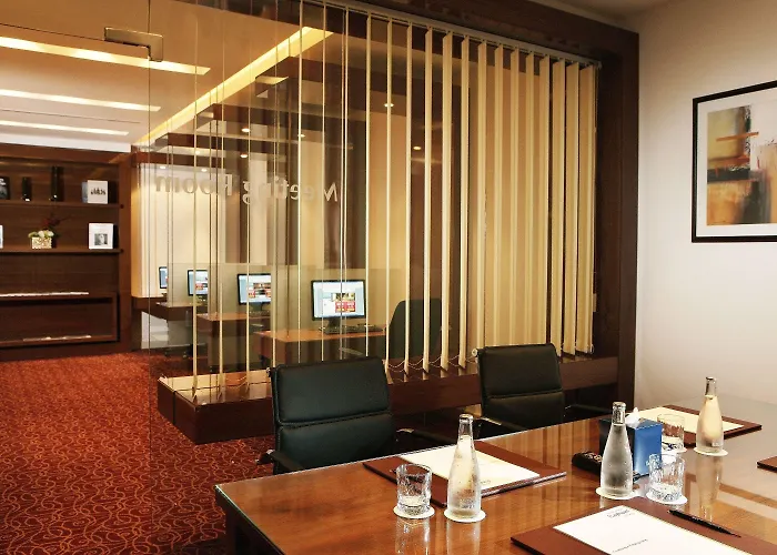 Ping Pong hotel: Khalidiya Palace Rayhaan By Rotana, Abu Dhabi