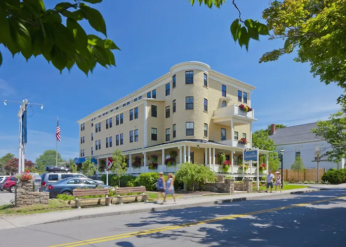 Bed and Breakfast Colonial