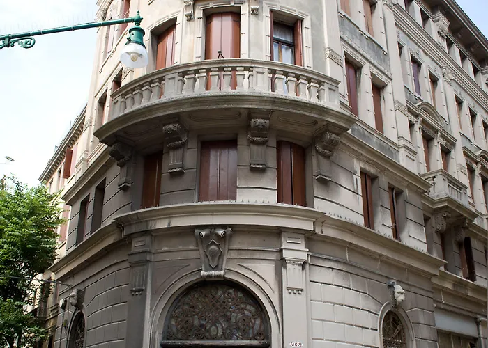 Logement: Ostello Domus Civica