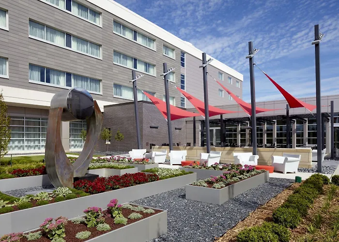 Hotel with Tennis: The Hotel At Kirkwood Center