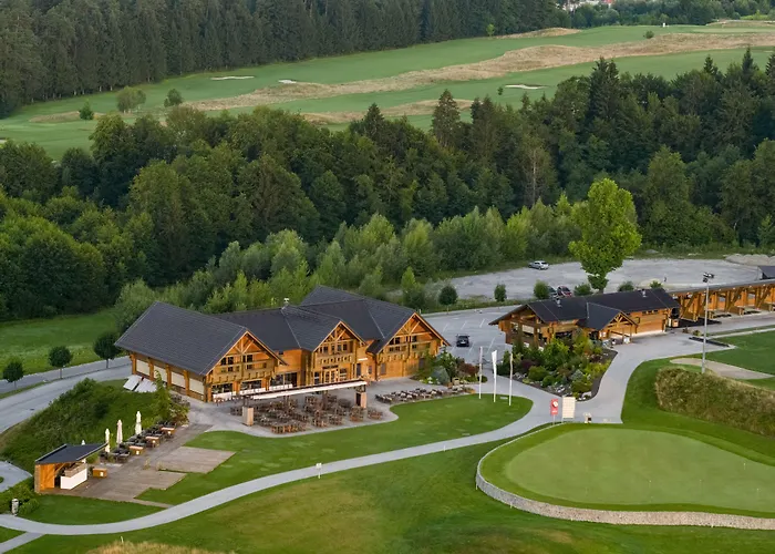 Hotel with Tennis: Hotel Cubo
