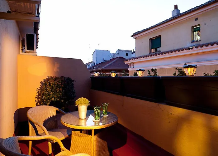 Hostel: Thc Tirso Molina Hostel