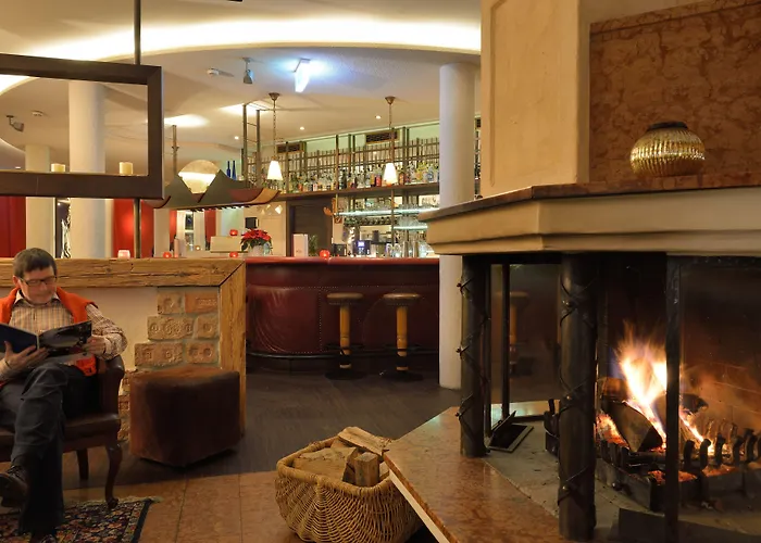Ping pong hotels Latini