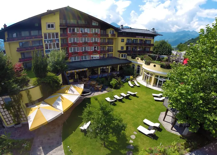 Ping pong hotels Latini