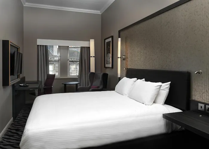 Hotel com tênis: Doubletree By Hilton Edinburgh City Centre