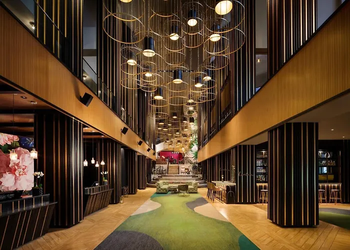 Romantic hotel: The Starling Atlanta Midtown, Curio Collection By Hilton