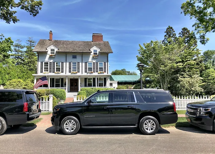 Hotel: The Hedges Inn