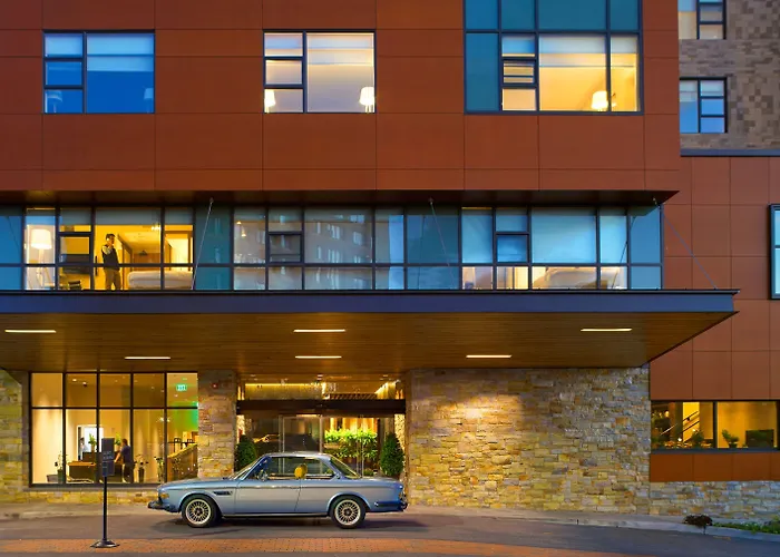 Beach hotel: Hotel Vermont Burlington