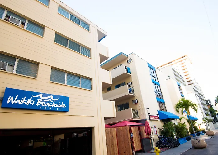 Waikiki Beachside
