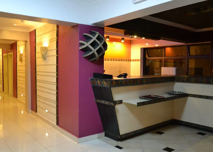 Central hotel: Gloria Hotel