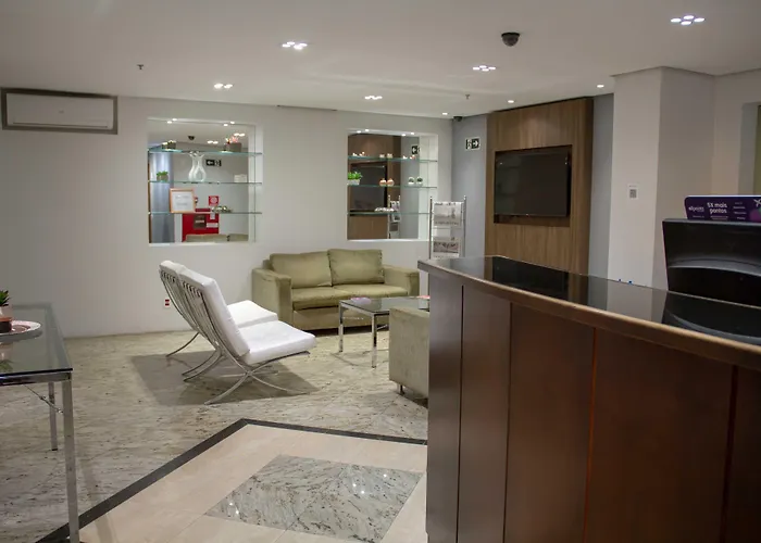 Hotel 4 estrelas: Aparthotel Twin Towers