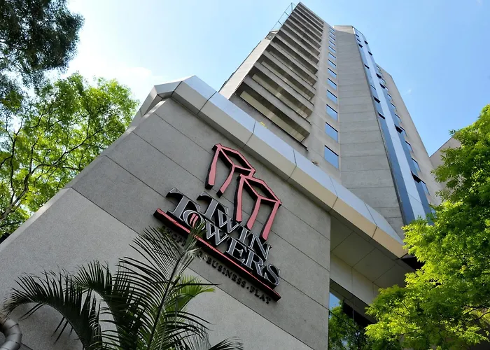 Hotel 4 estrelas: Aparthotel Twin Towers
