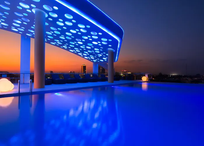 Luxury hotel only: Sun & Moon, Urban Hotel