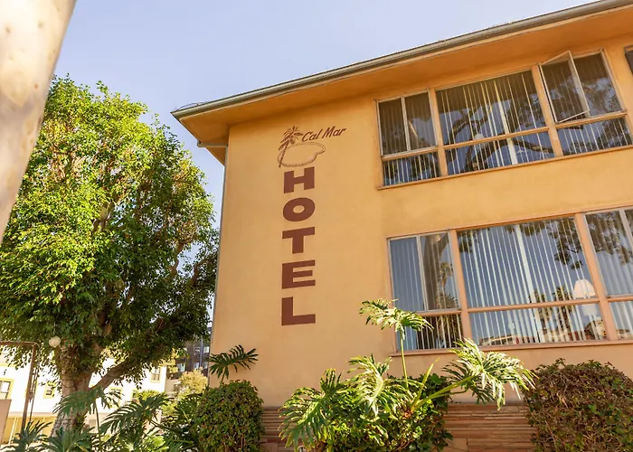 Cal Mar Suites