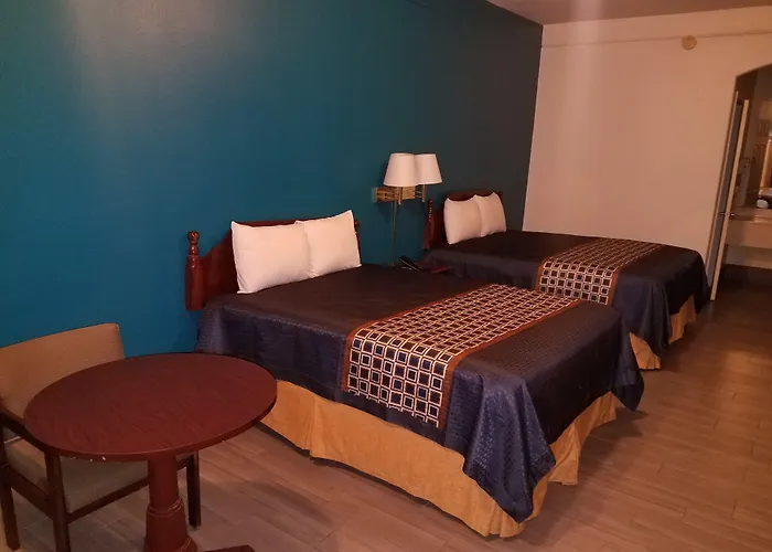 Cheap hotel: Texas Inn Downtown Mcallen