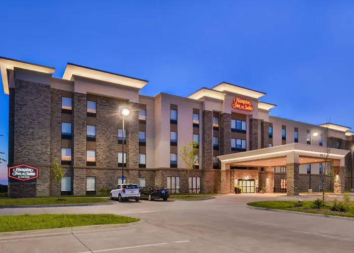 Hotel near College: Hampton Inn And Suites Altoona-Des Moines By Hilton