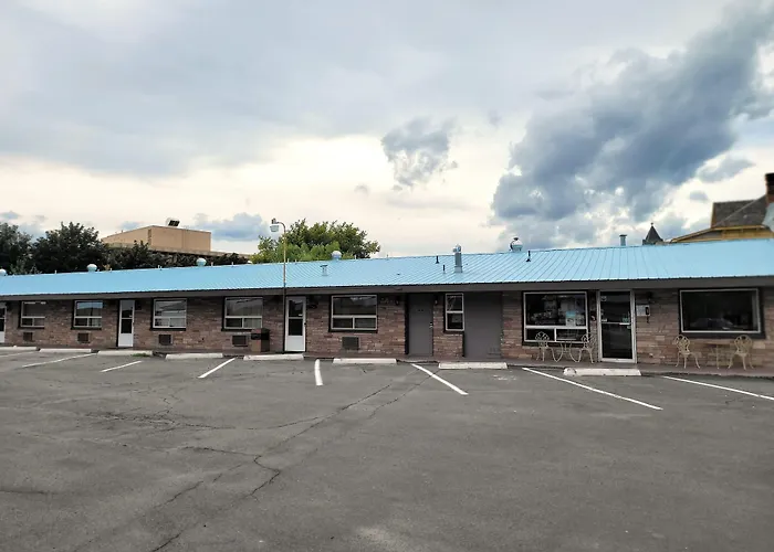 Motel: Bridge Street Inn