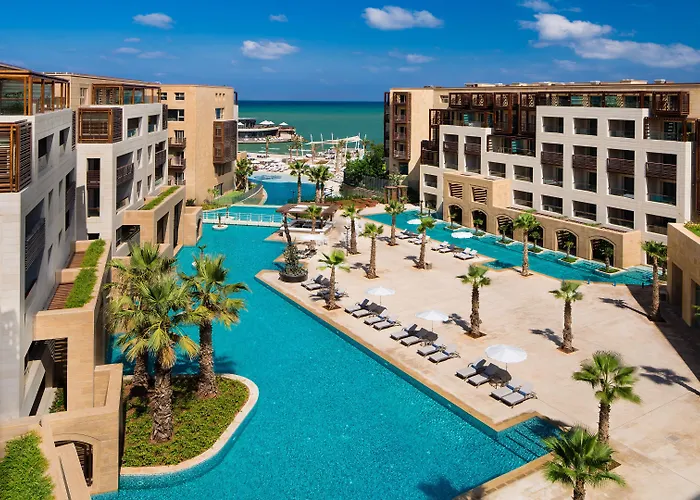 Luxury hotel only: Kempinski Summerland Hotel & Resort Beirut