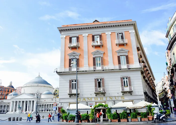  Relais Piazza Del Plebiscito B&B
