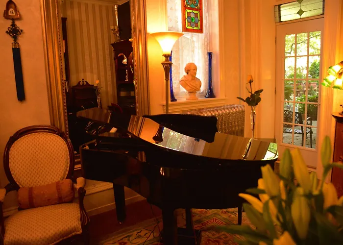 Manayunk Chambers Guest House