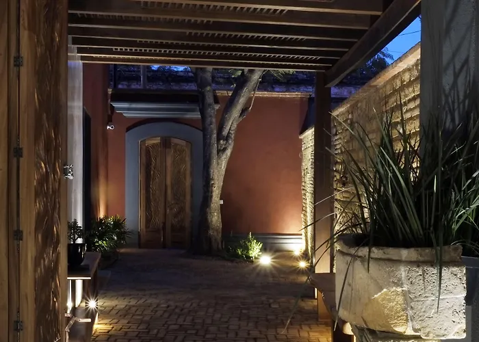 El Callejon Hotel Boutique