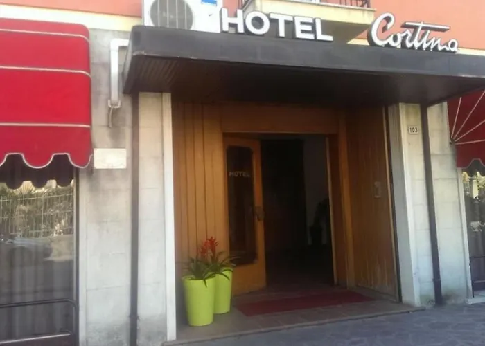 Cheap hotels Cortina