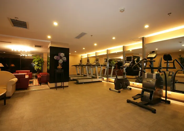 Golf hotels Highton